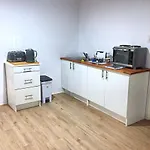 Large Studio Unit Close To Theme Parks